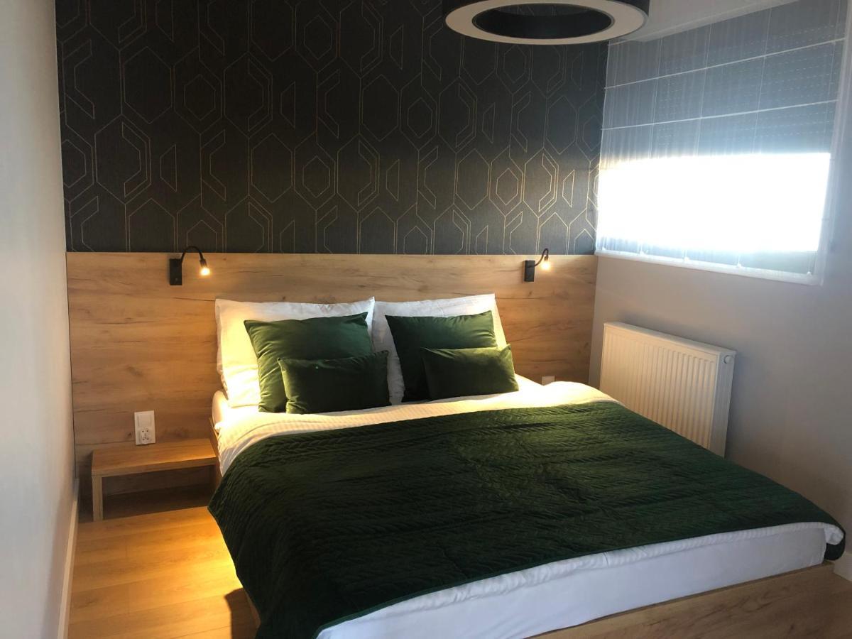 Plazowa Residence Щирк Екстериор снимка